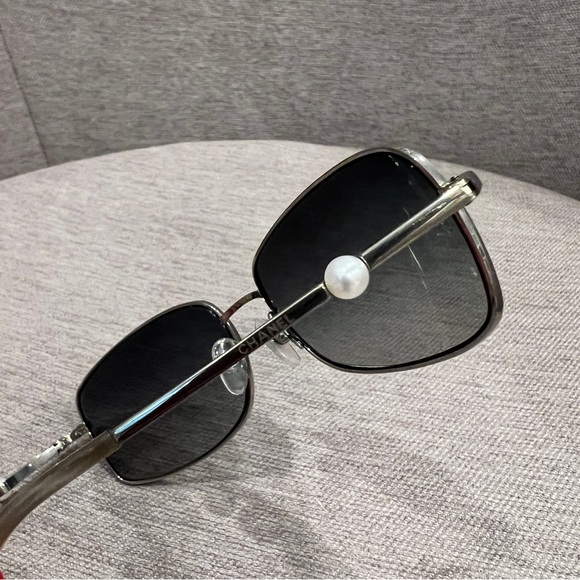 SOLD CHANEL Pearl Sunglasses - Picture 2 of 6